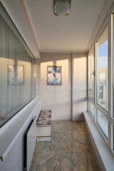    3-    4 , .  () 3  12