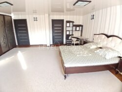 ������ ������������� 9 ��������� �������� ��������� 555� � ������� �� ��������� ���� 9