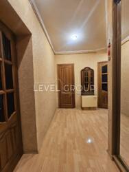 ������ 3-� �������� 69�2 �����! ������������ 15/5 ���� 15