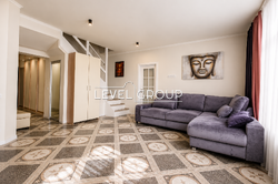 ������ ��������� 3-������� �������� � �� ROYAL HOUSE 162�2 ���� 5