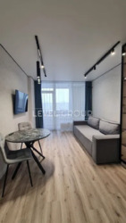 Продаж просторої 1-кімнатної квартири в ЖК «Варшавський-2» вул. Олександра Олеся, 5А фото 3 Продаж просторої 1-кімнатної квартири в ЖК «Варшавський-2» вул. Олександра Олеся, 5А фото 3