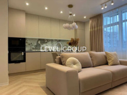 Продається чудова 2 к кімнатна велика квартира в ЖК Варшавський 2 фото 3 Продається чудова 2 к кімнатна велика квартира в ЖК Варшавський 2 фото 3