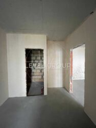  2  54 2  SKY AVENUE    11