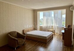 Київ, Святошинський, вул. Хмельницька, 10 фото 5 Київ, Святошинський, вул. Хмельницька, 10 фото 5