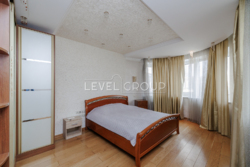 ����������� � ������ 3-������� �������� 212 �² � �� �ĳ����� ������� ������ ��������, 27� � ����� ���� ���� 23