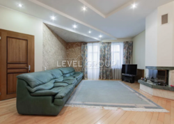 Продаж 4-кімнатної дворівневої квартири на Дарвіна фото 1 Продаж 4-кімнатної дворівневої квартири на Дарвіна фото 1