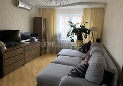 Продаж 3-кімнатної квартири за адресою Феодосіївський, 14 А. фото 1 Продаж 3-кімнатної квартири за адресою Феодосіївський, 14 А. фото 1
