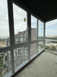 : 2-(712)    Paradise Avenue()  1