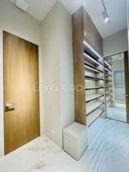     RiverStone  7