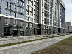  3   SKY AVENUE    10