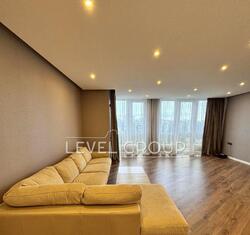 простора та видова квартира в ЖК «Київська Венеція» фото 3 простора та видова квартира в ЖК «Київська Венеція» фото 3