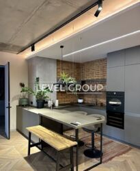 ��������� ��������, 9 ������� 74 �2 ���� 1