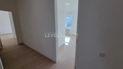   (2932)   Renaissance Residence (.. 4)  5