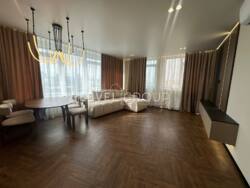 ������ 3-������� �������� �� �����-����� Manhattan City ���� 1