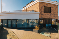 Унікальна квартира з терасою — 187 м² простору, стилю та комфорту фото 36 Унікальна квартира з терасою — 187 м² простору, стилю та комфорту фото 36