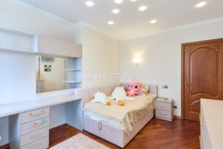 ������ 4-��. �������� � ������������ ������ �. ���, ���. �������-���������, 8. ���� 32