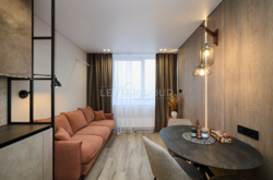 Продаж 1-кімнатної квартири з дизайнерським ремонтом в ЖК Варшавський 3 фото 3 Продаж 1-кімнатної квартири з дизайнерським ремонтом в ЖК Варшавський 3 фото 3