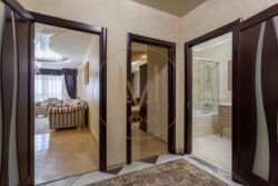   642   Park Avenue VIP..  7