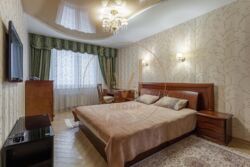   642   Park Avenue VIP..  11