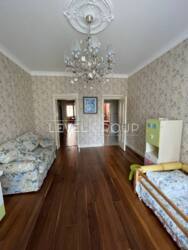 ������ �������� 240 ��.� �� ���������� 103. ����� ���� 8