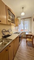 Борщагівка, проспект Любомира Гузара 17-а, колія швидкісного трамваю. фото 1 Борщагівка, проспект Любомира Гузара 17-а, колія швидкісного трамваю. фото 1