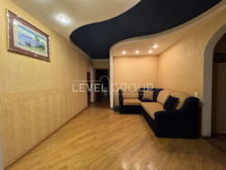 ������ 4 ��. ��������, 107,3 �2, ���. �����������, 13� + ����� ���� 7