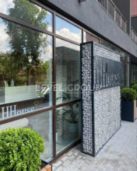 ������ �������� 1�� �������� �� Henesi House ���� 15