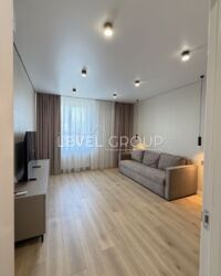 ������ 2-� �������� � �� ����� ����� 'Cappuccino House' ���� 6