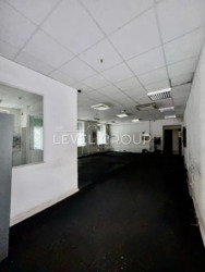 ����������� �� ������� ��������� ��������, �������� ������ �ᒺ������ ����� ������� (9 �����), ������������ �� 1 �� 2 �������� ��������� ����� � ����� ���� � �� ������ �������, 11 �������������� ������. ���� 17