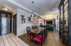 193²        Jack House!  10