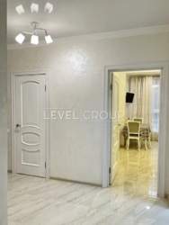   2    Sofia Residence,    22
