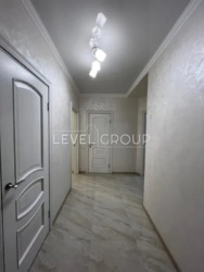   2    Sofia Residence,    21