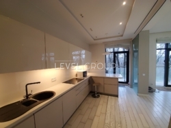   4  1342     Crystal Park  4   1