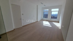   (2932)   Renaissance Residence (.. 4)  11