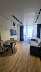 Продаж однокімнатної квартири у ЖК Варшавський 2 фото 5 Продаж однокімнатної квартири у ЖК Варшавський 2 фото 5