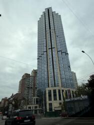 ������ 3-� � �� �����-����� A-136 Highlight Tower ���� 6