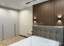  1   53 2       Manhattan city  15