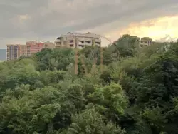 2  70 .   Podil Plaza & Residence    23