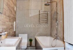 ��������� 2 ������� �������� � �� �˳��� (76 �²) � ������-���� � ����� ���� 7