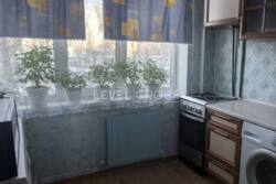 ������ 3-������� �������� 64.5 �2 ���. ����� ����� ����, 28� ������� 5 ��.. ���� 4