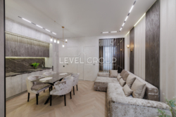  2-()       Crystal Park Tower  1