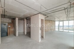     4       'Podil Plaza & Residence'  . 73  14