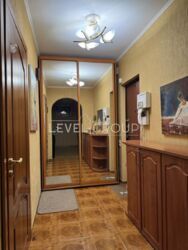 ������ 4 ��. ��������, 107,3 �2, ���. �����������, 13� + ����� ���� 15