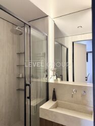 ����������� �� ������� ������� �������� ������ 42 �² (4 ����) �� 13 ������ � ������� ˳������ � �� ����� ������. ���� 8