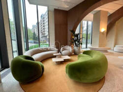   2    Crystal Park Tower . () 42  5