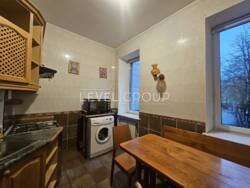 ������ 3-� �������� 69�2 �����! ������������ 15/5 ���� 10