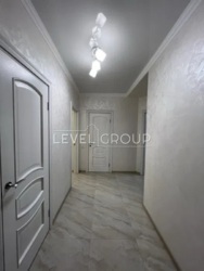   2    Sofia Residence,    23