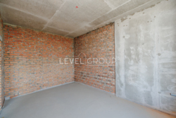 %  Edelweiss House 1 56,102  72    14