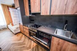 ��������� ������� �� ����� �������� 44 �² �� 14�� ������ � ����� ��������. ���� 9