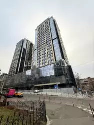 ������ �������� 67,3 ��.�. � �� ������ ����� 'Metropole' ����� ���� ���� 1